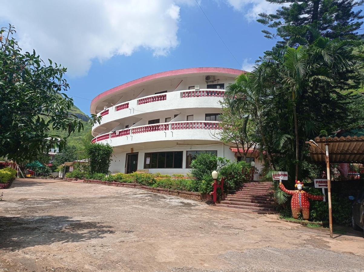 Golden Resort And Farm Нашик Екстер'єр фото